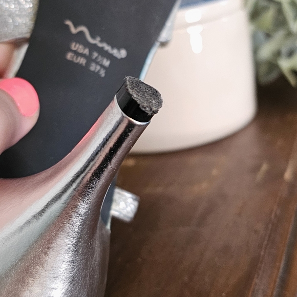 7.5 silver strappy heels sandals by Nina - Picture 2 of 9